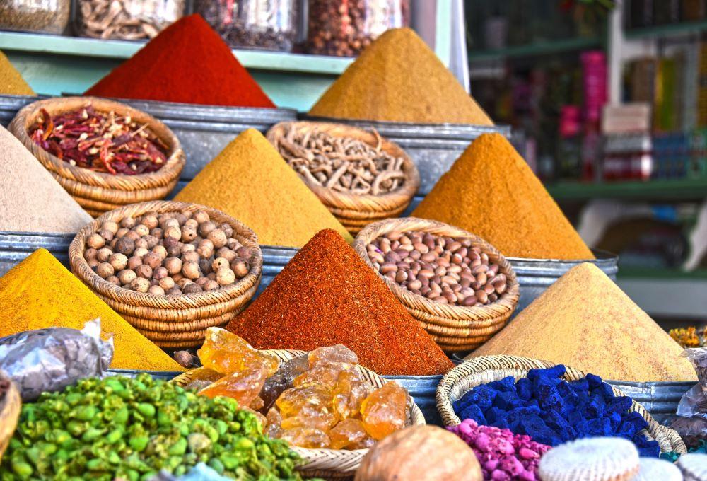 Découvrez les épices égyptiennes authentiques avec Birds of Paradise : une explosion de saveurs pour vos sens